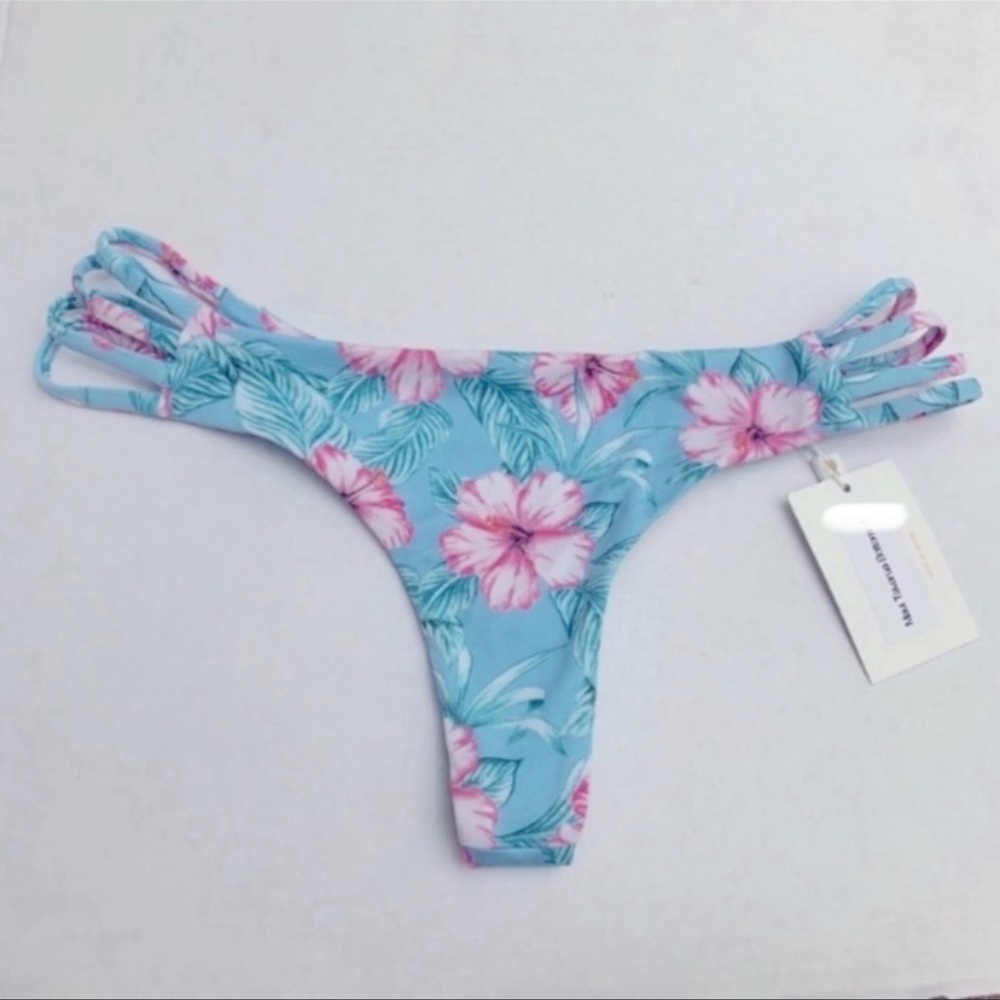 Midori maui tavarua bottom
Size small
